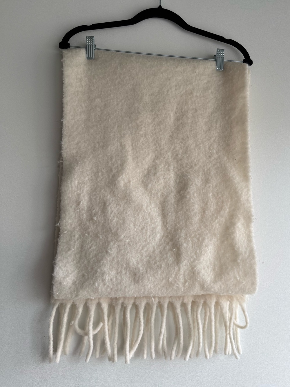 UNIQLO Women's 01 Off White Souffle Yarn Chunky Stole Wrap Scarf
